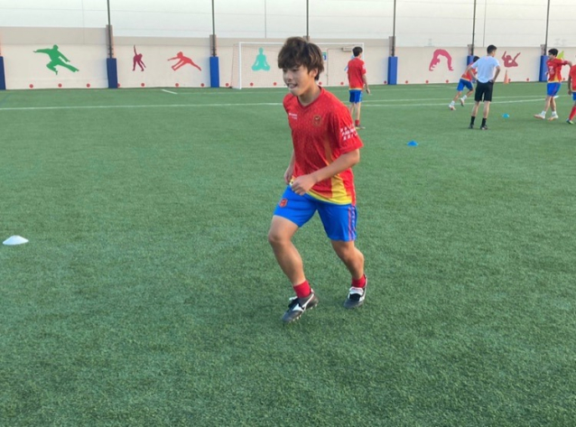 中学生で海外留学 海外でプロサッカー選手になる夢を追う母と子の挑戦!